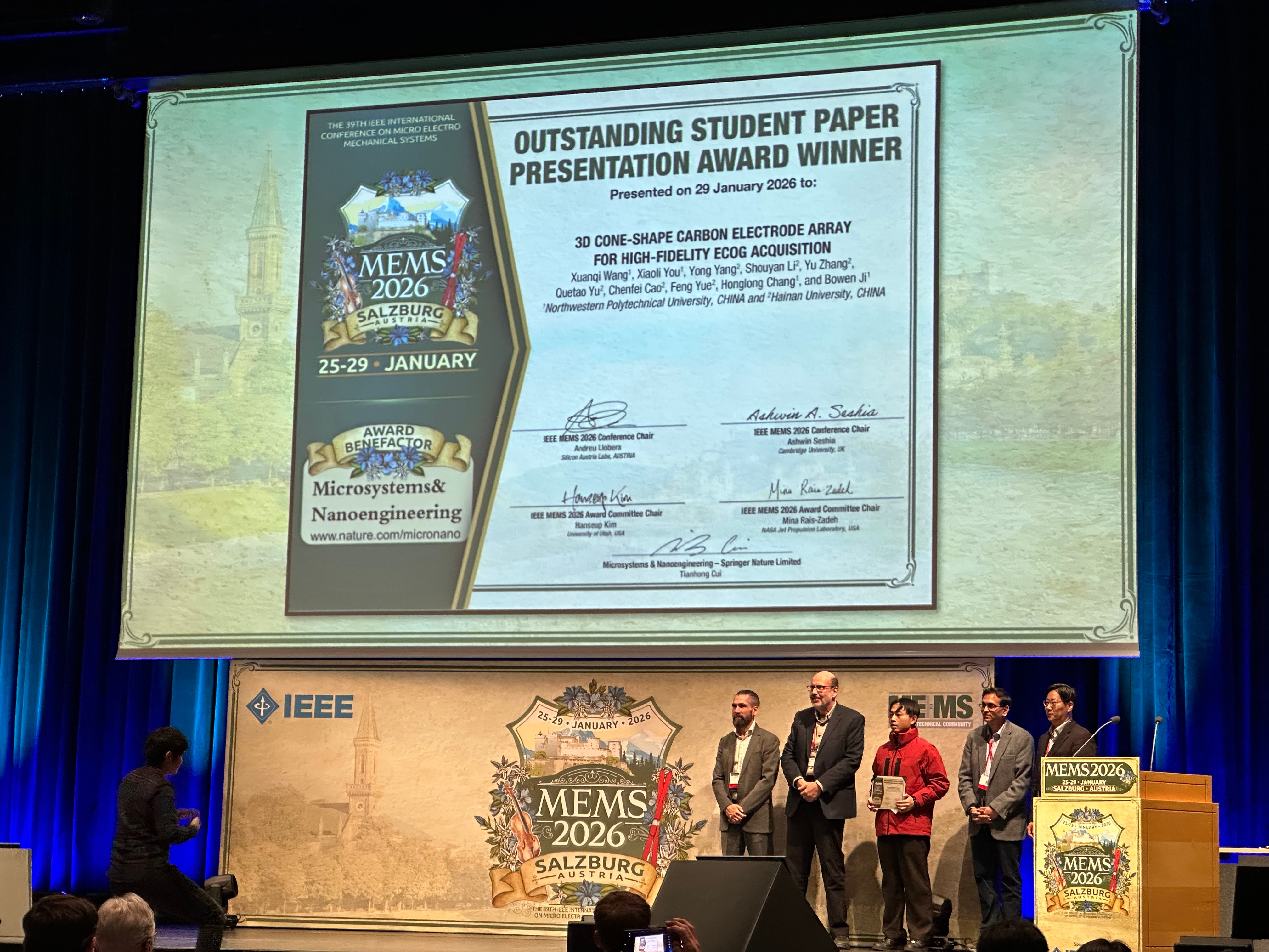 3 IEEE MEMS 2026现场颁奖仪式.jpg 3 IEEE MEMS 2026现场颁奖仪式.jpg