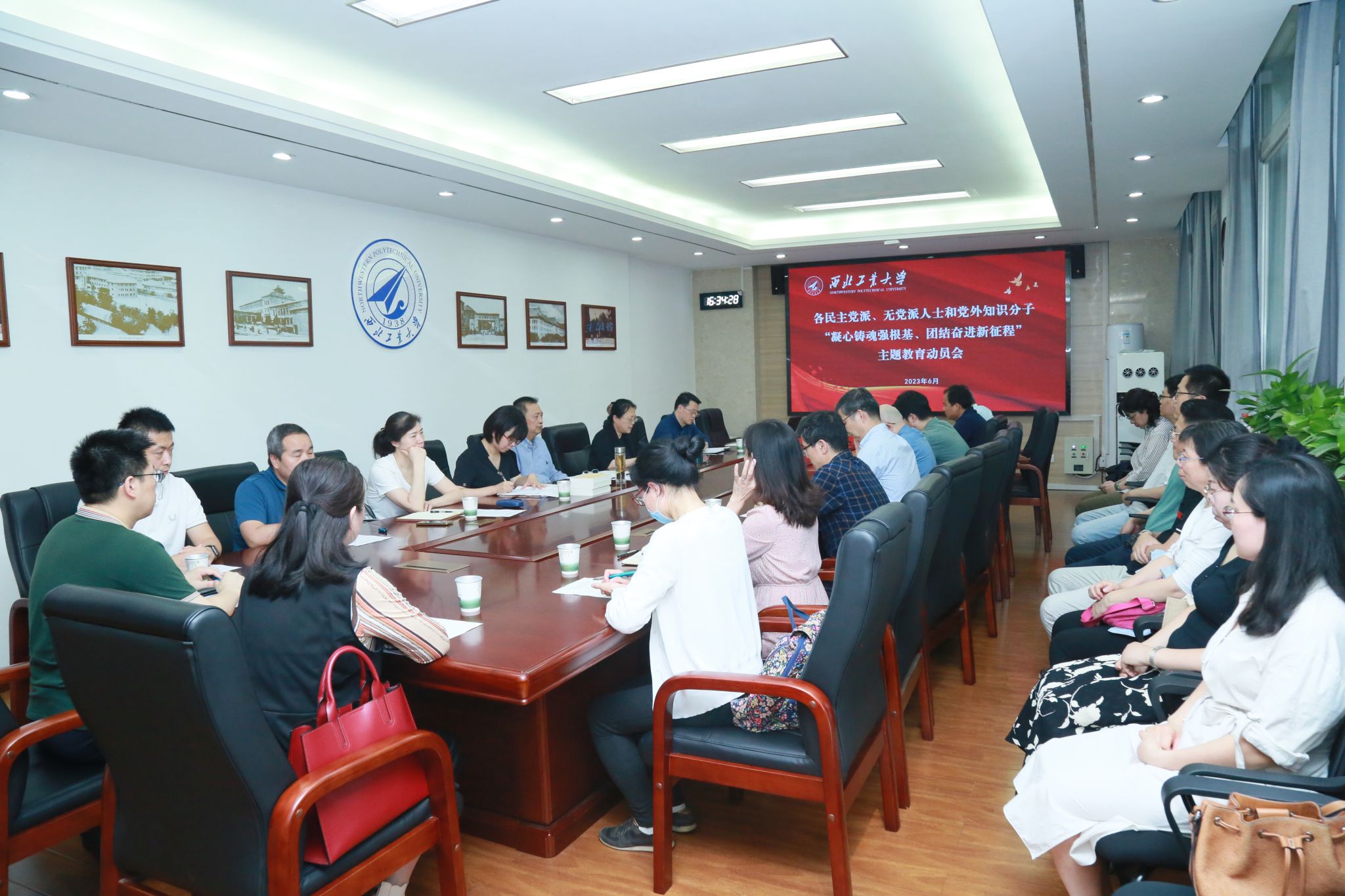 CD5A2175.JPG CD5A2175.JPG